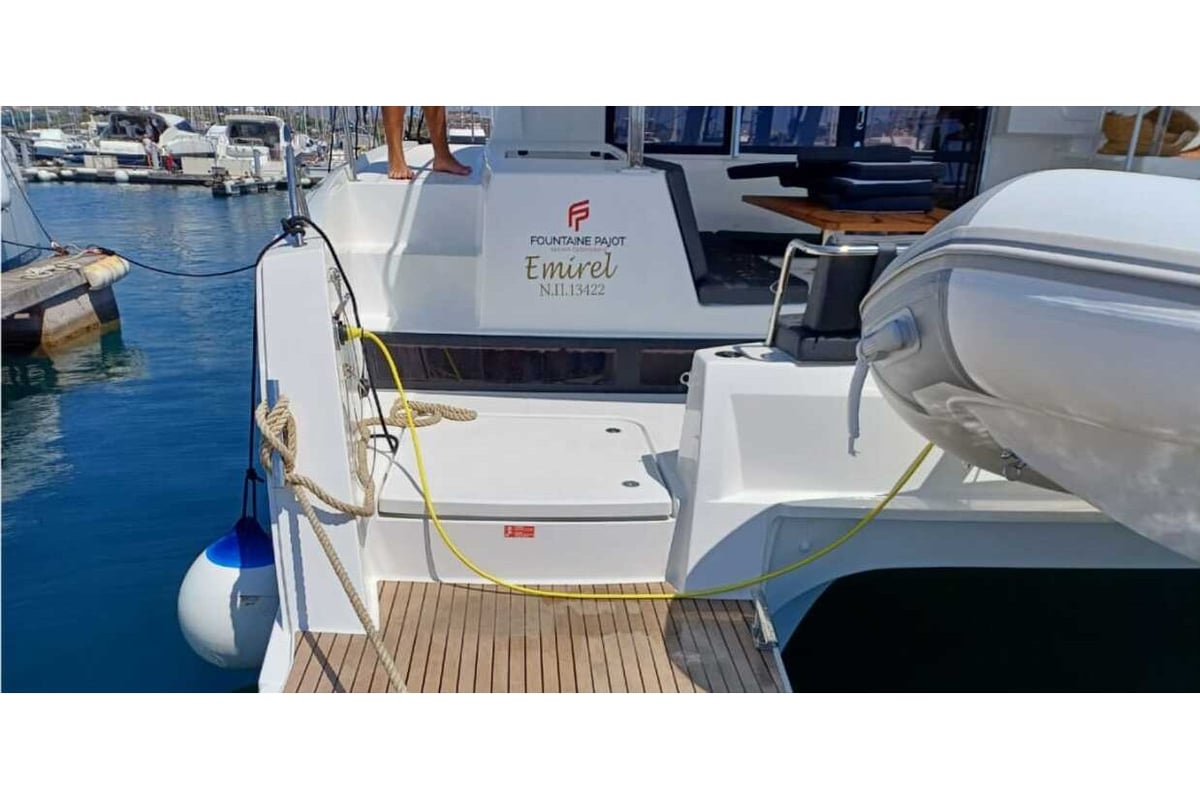 Isla 40, Emirel