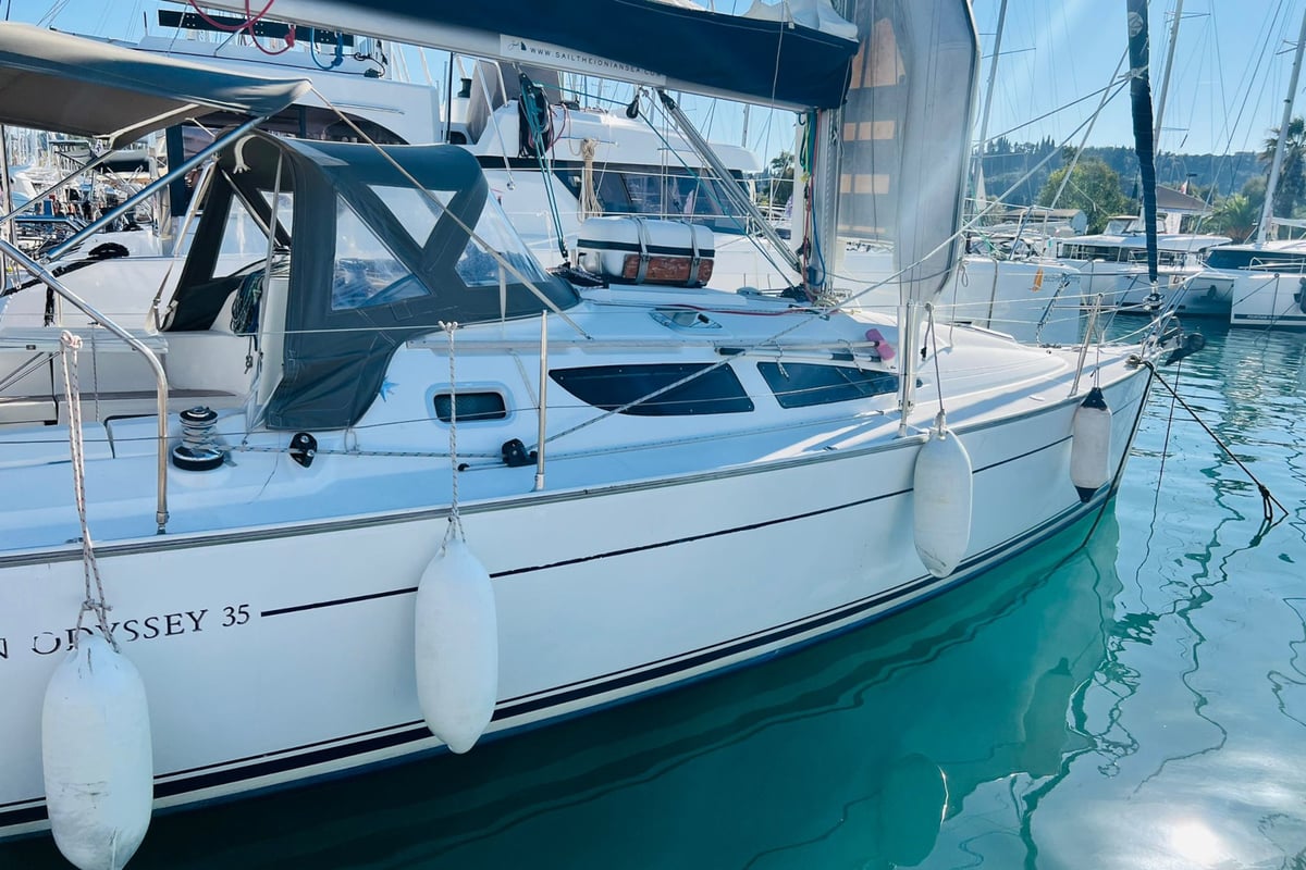 Sun Odyssey 35, Steropi
