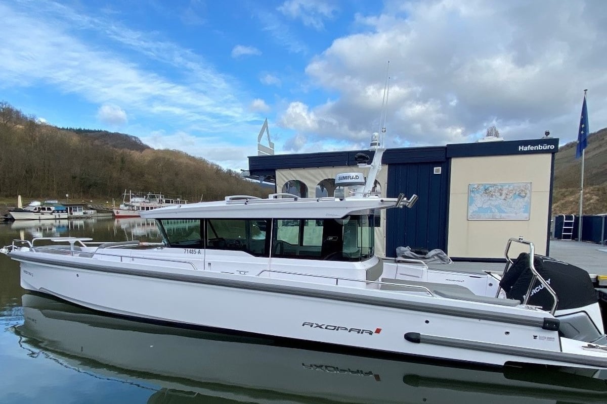 Axopar 37 XC Cross Cabin, AMA
