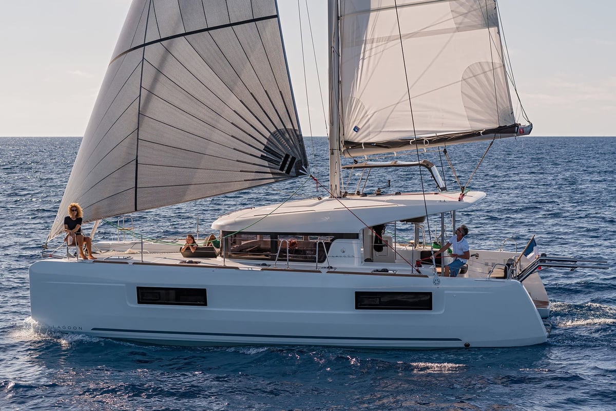 Lagoon 40, Ioli II
