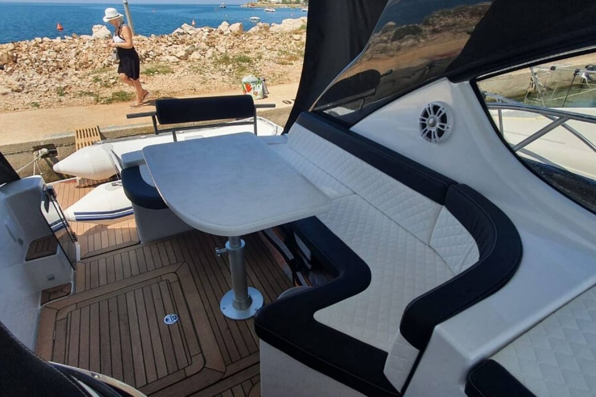 Pearl Sea 31 Hard Top, Aero