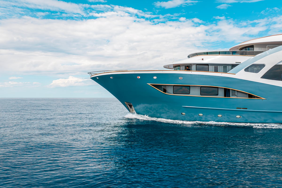 Motoryacht, Bella