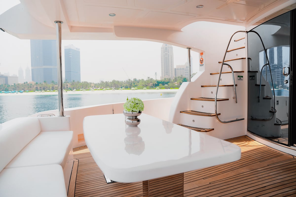 Luxury Motor Yacht, X35
