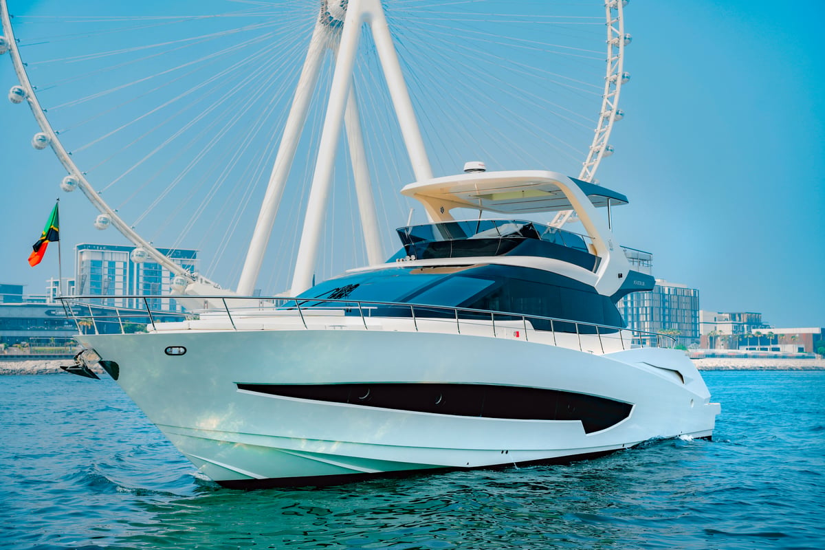 Luxury Motor Yacht, X32