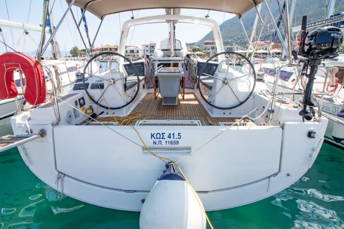 Oceanis 41.1, Kos 41.5