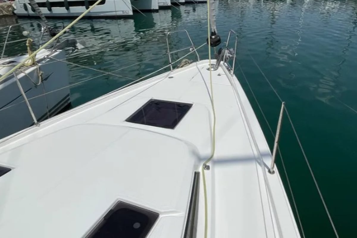 Bavaria C42, MAIA