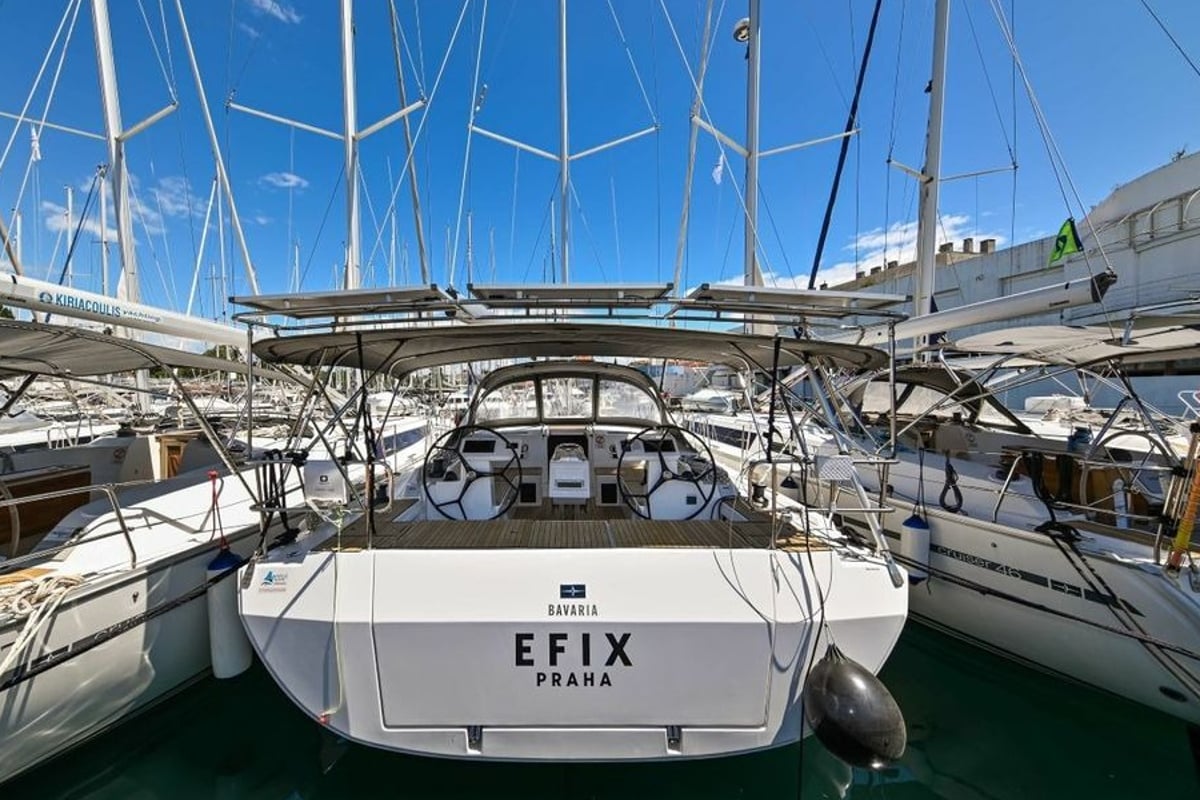 Bavaria C45, EFIX