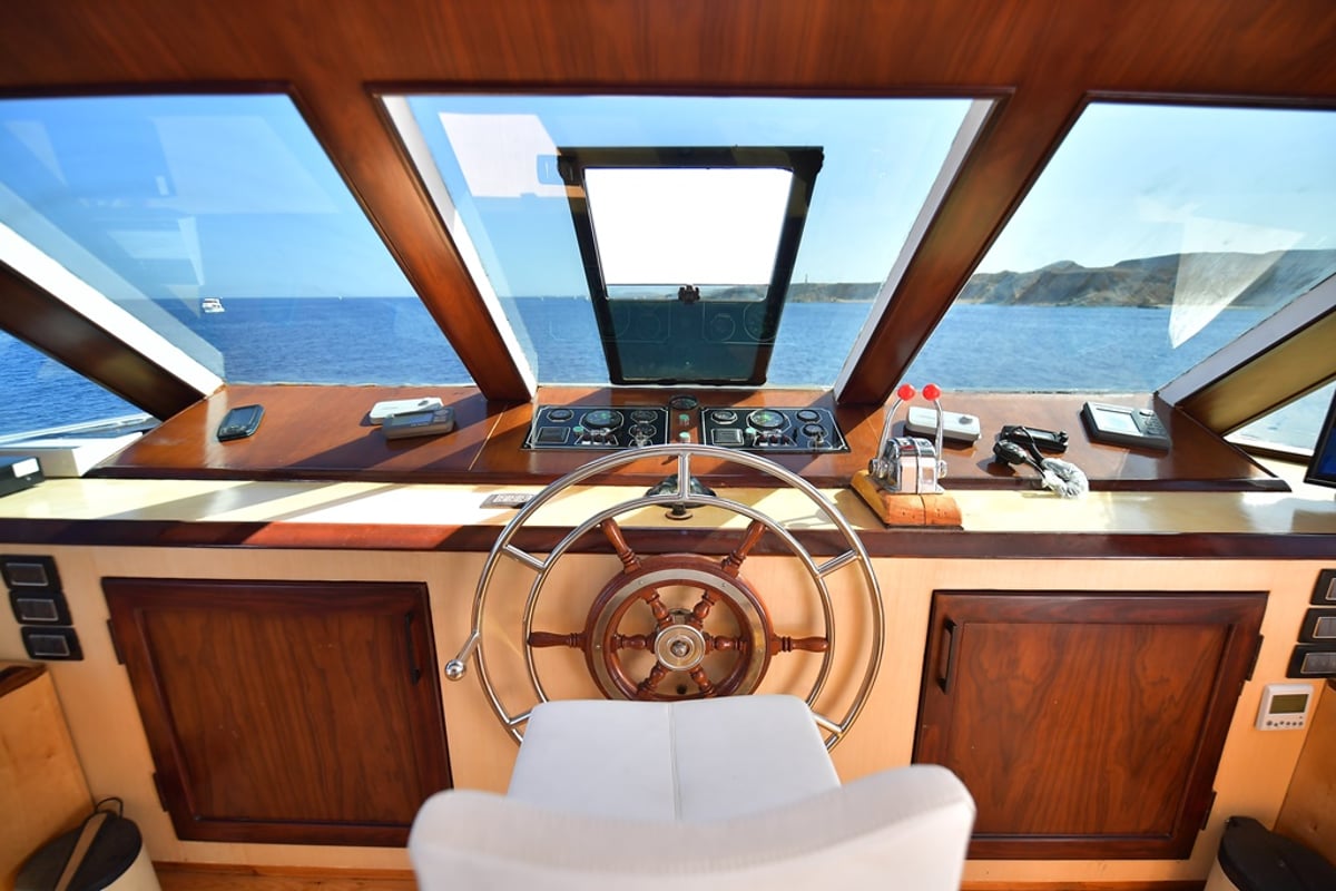 Luxury Motor Yacht, Comfort cabin upper deck 4