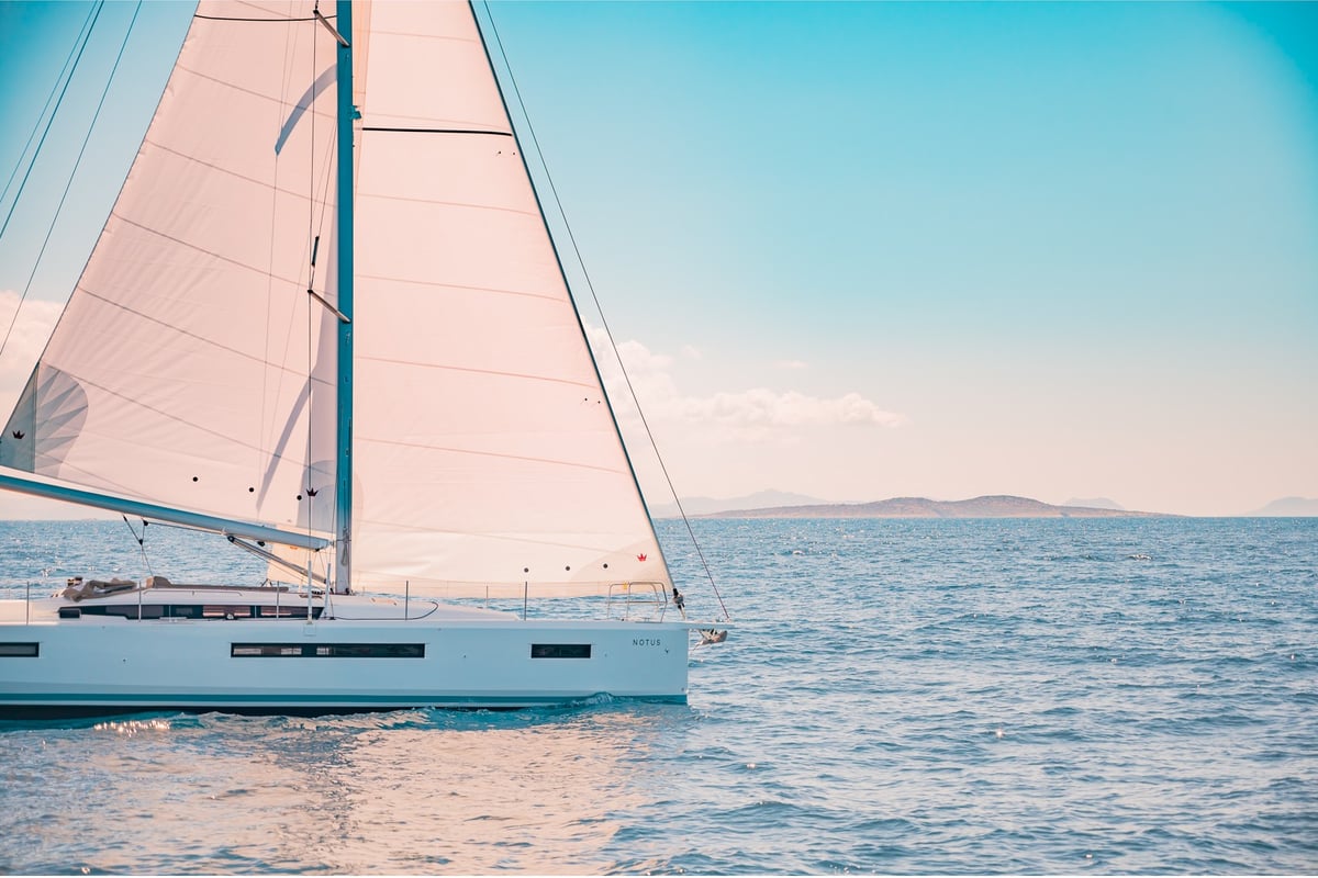 Sun Odyssey 490, NOTUS