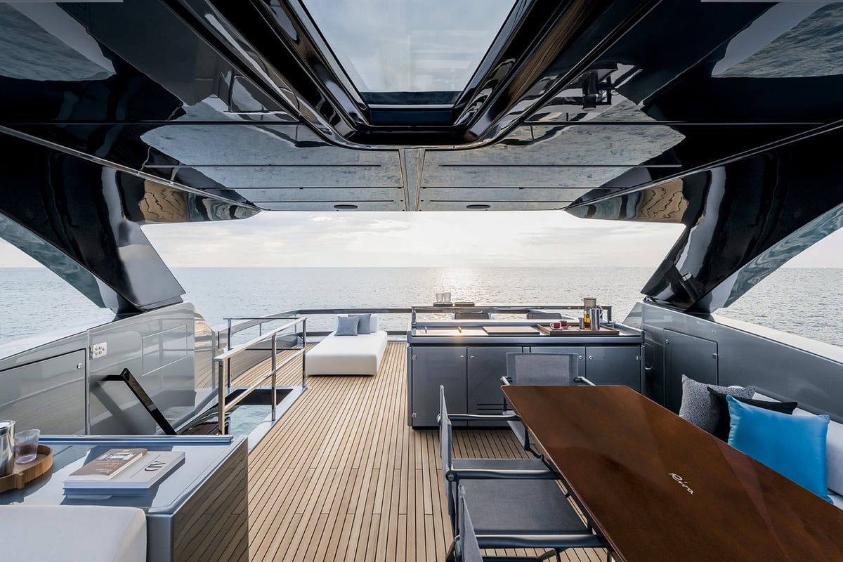 Riva 82 Diva, ZY Nautica Diva