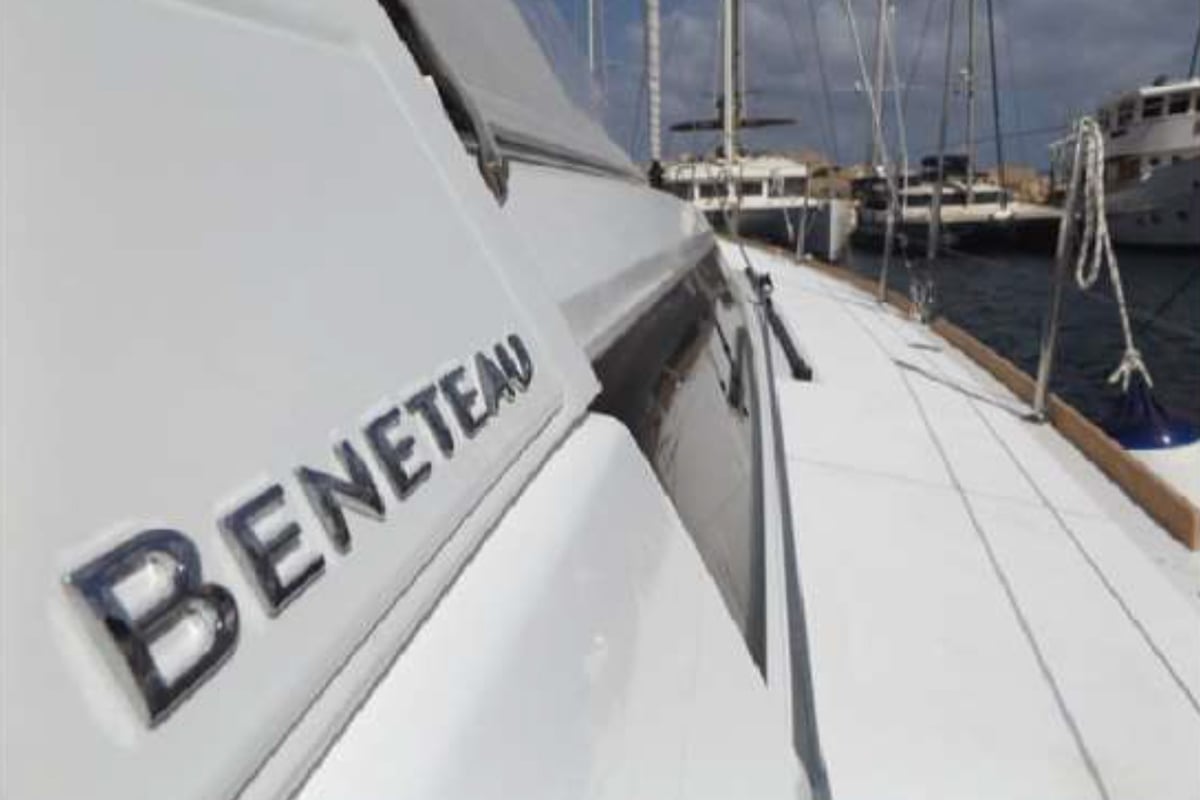 Oceanis 48, WAYWARD PRINCE