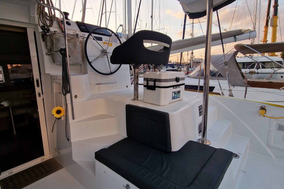 Lagoon 40, IOLI II