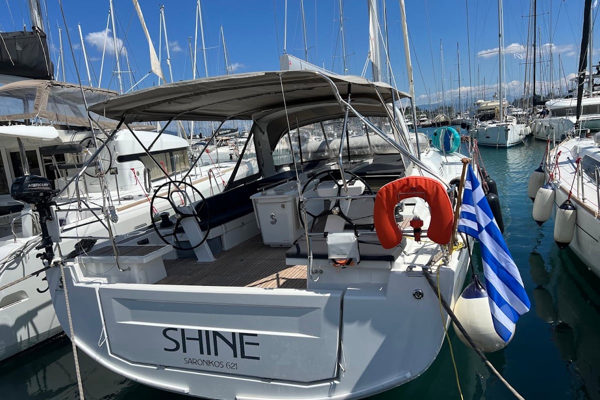 Oceanis 51.1, Shine