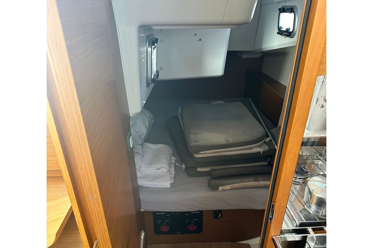 Sun Odyssey 380, Ocean Breeze