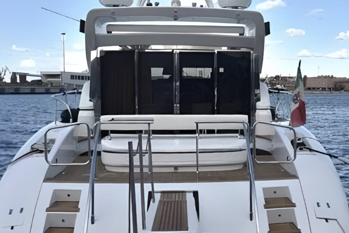 Mangusta 72, Lulu