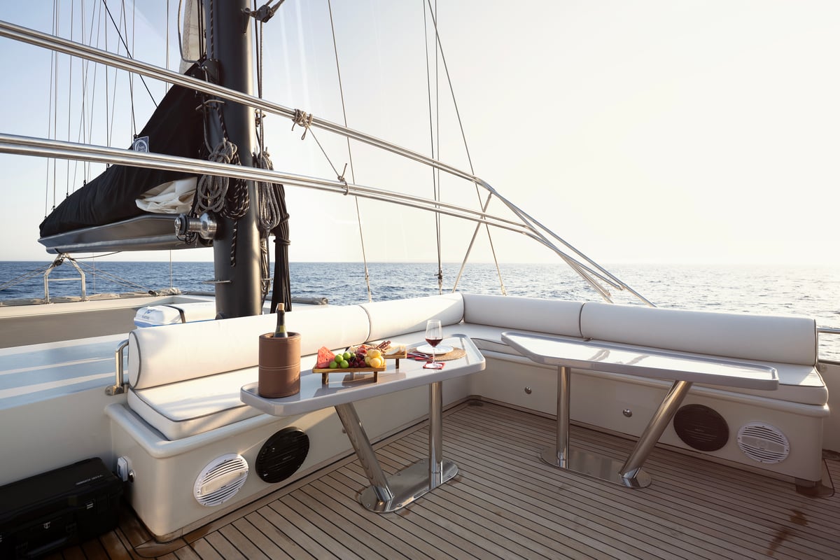Motor sailer, Sureyya