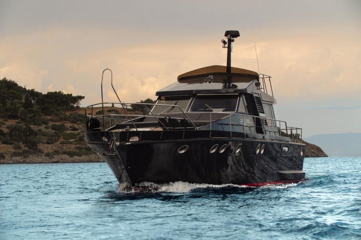Posillipo Tobago 47, PHEONIX