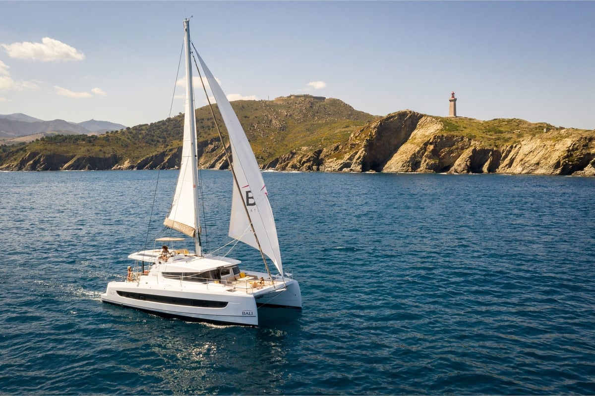 Bali Catspace, Sail Solaris
