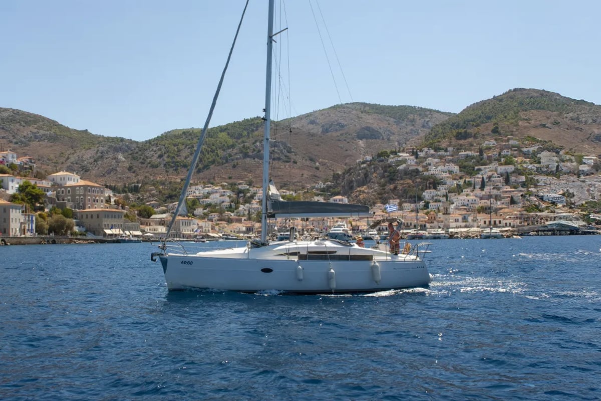 Elan 34, Argo