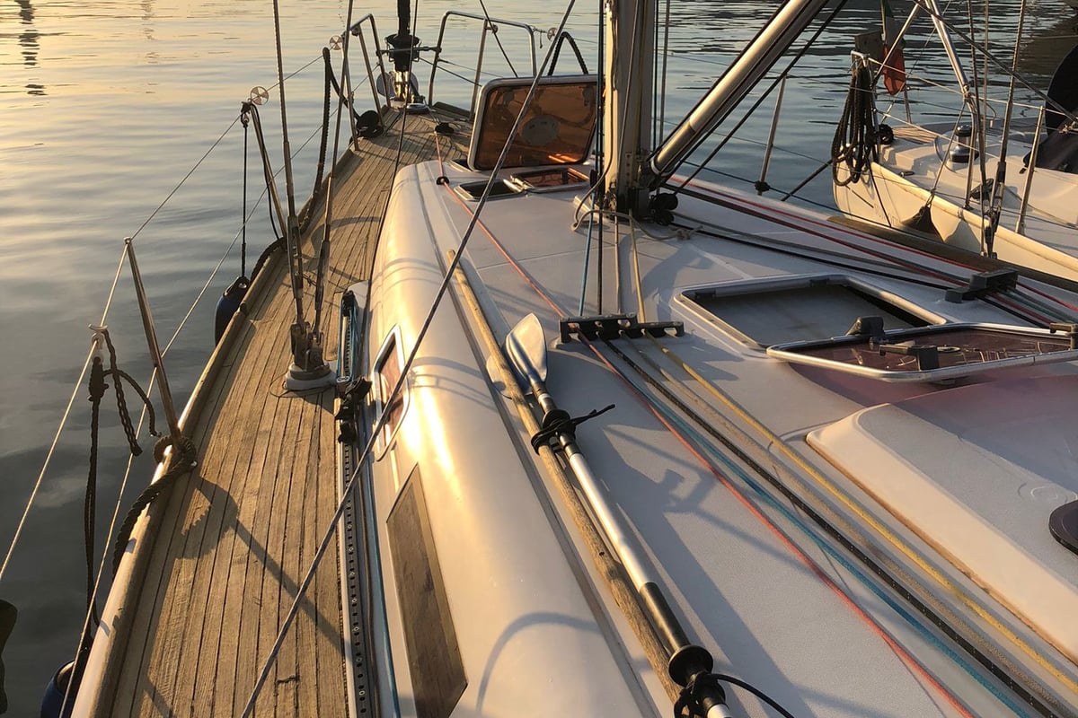 Dufour 40, Cabin 1
