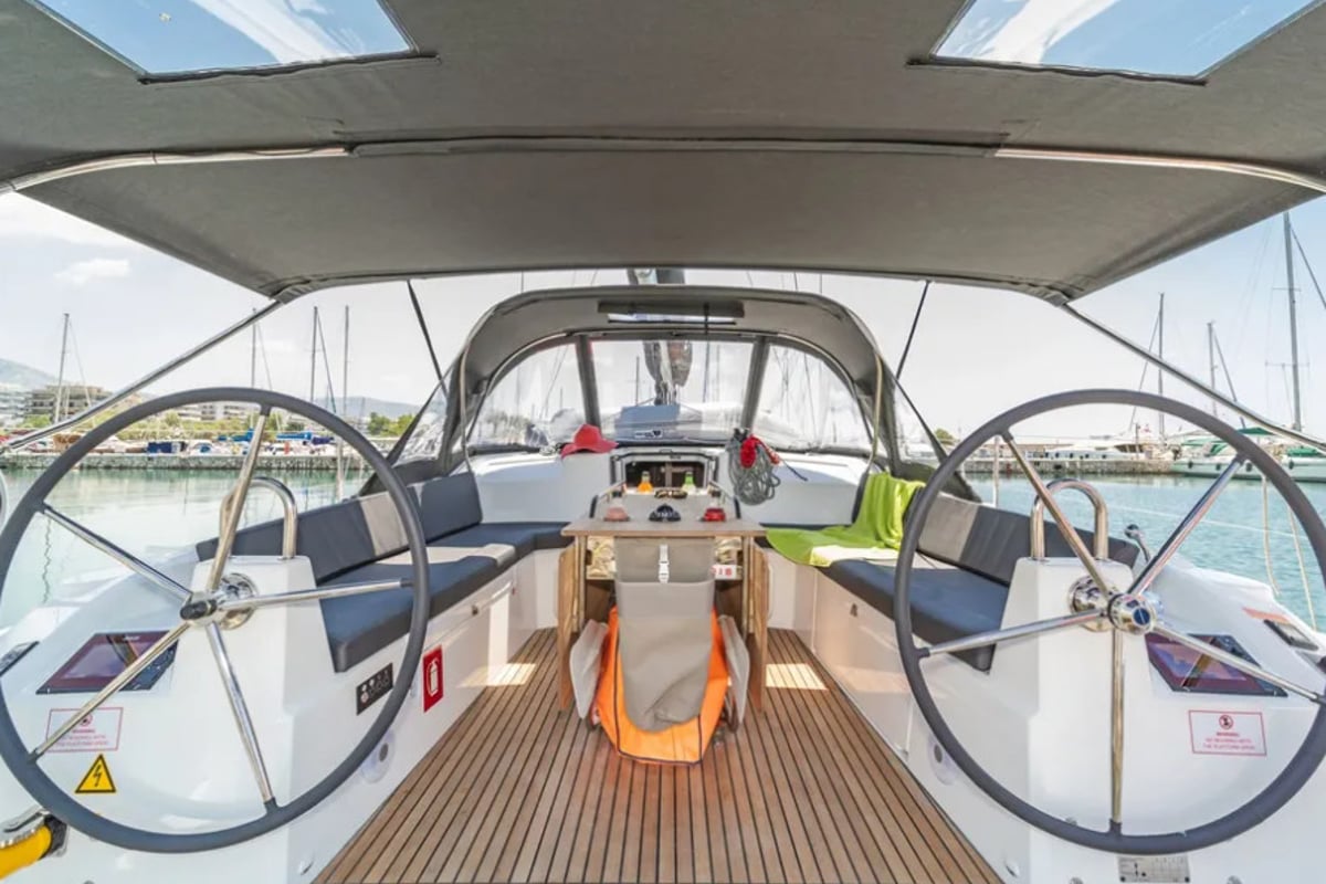 Oceanis 40.1, AF-O40.1R