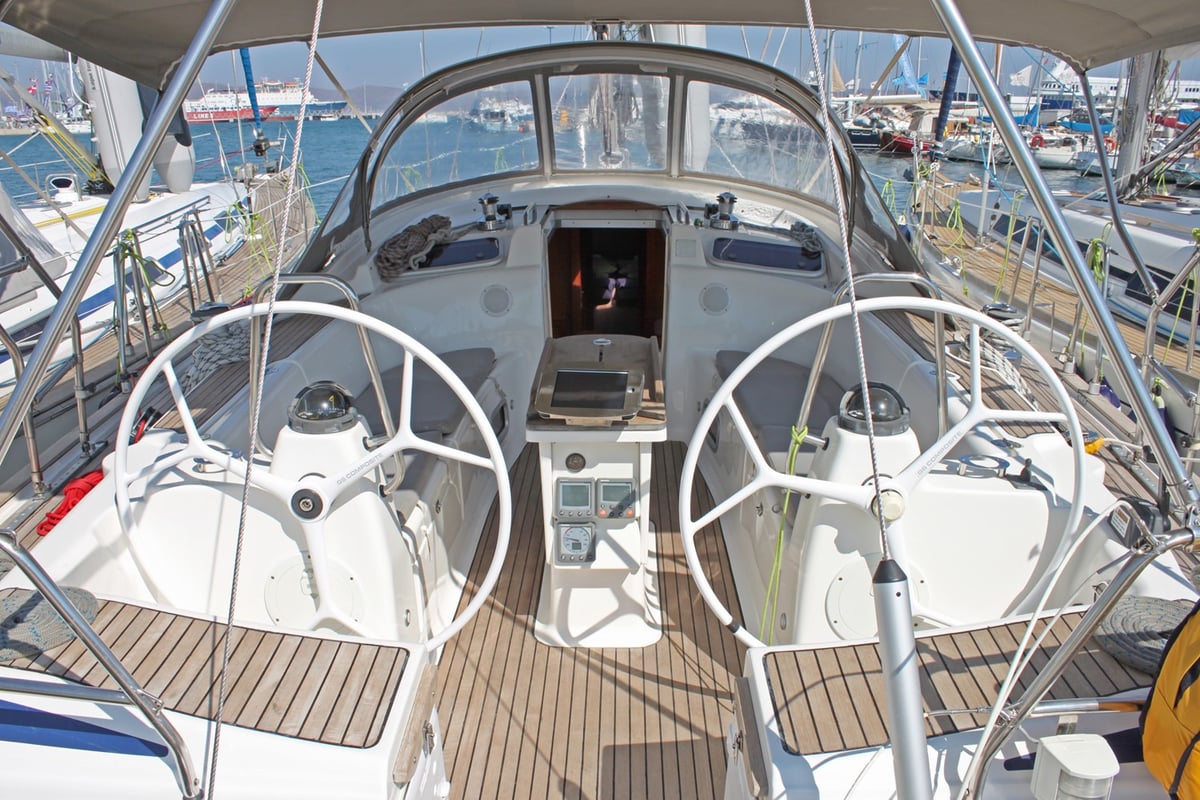 Bavaria 46 Cruiser, Ocean Caresser