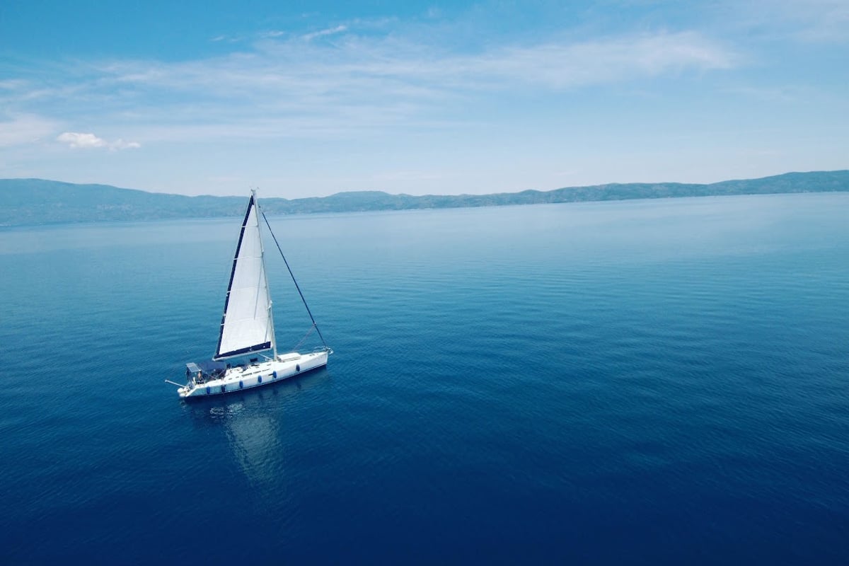 Sun Odyssey 49i, Anax