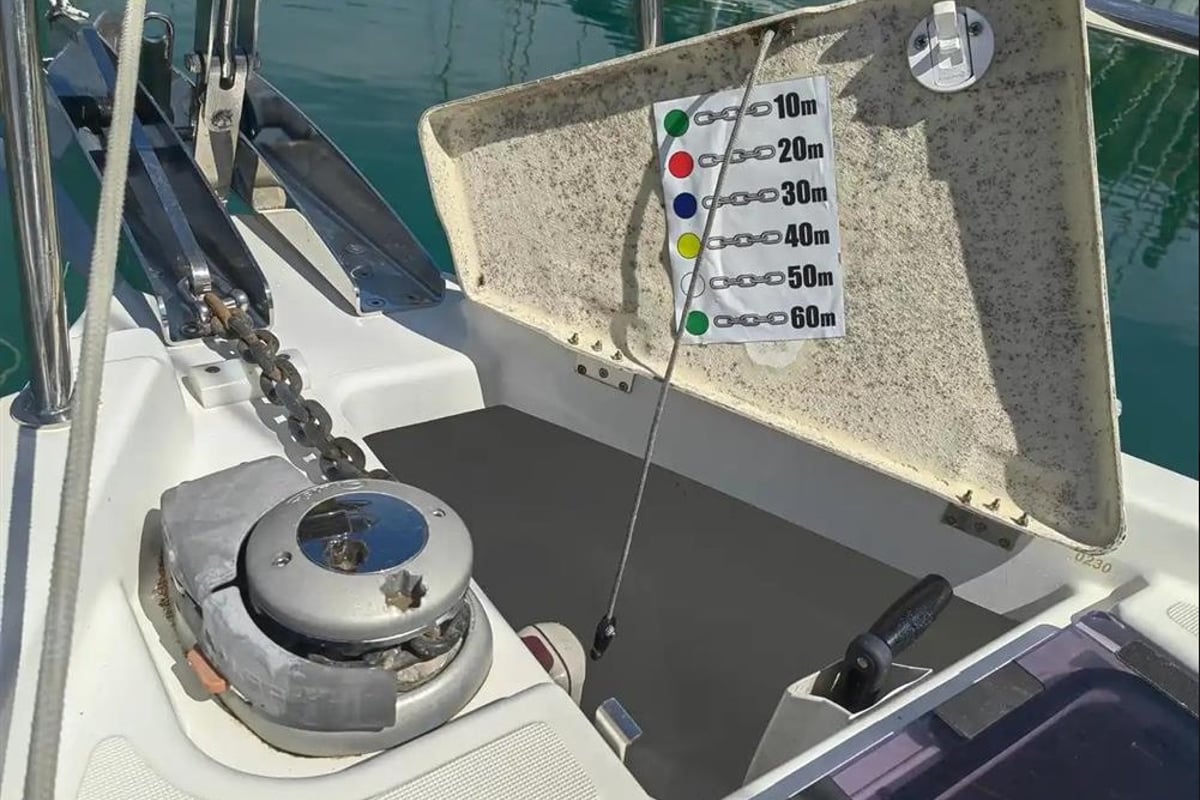 Sun Odyssey 440, Negroni