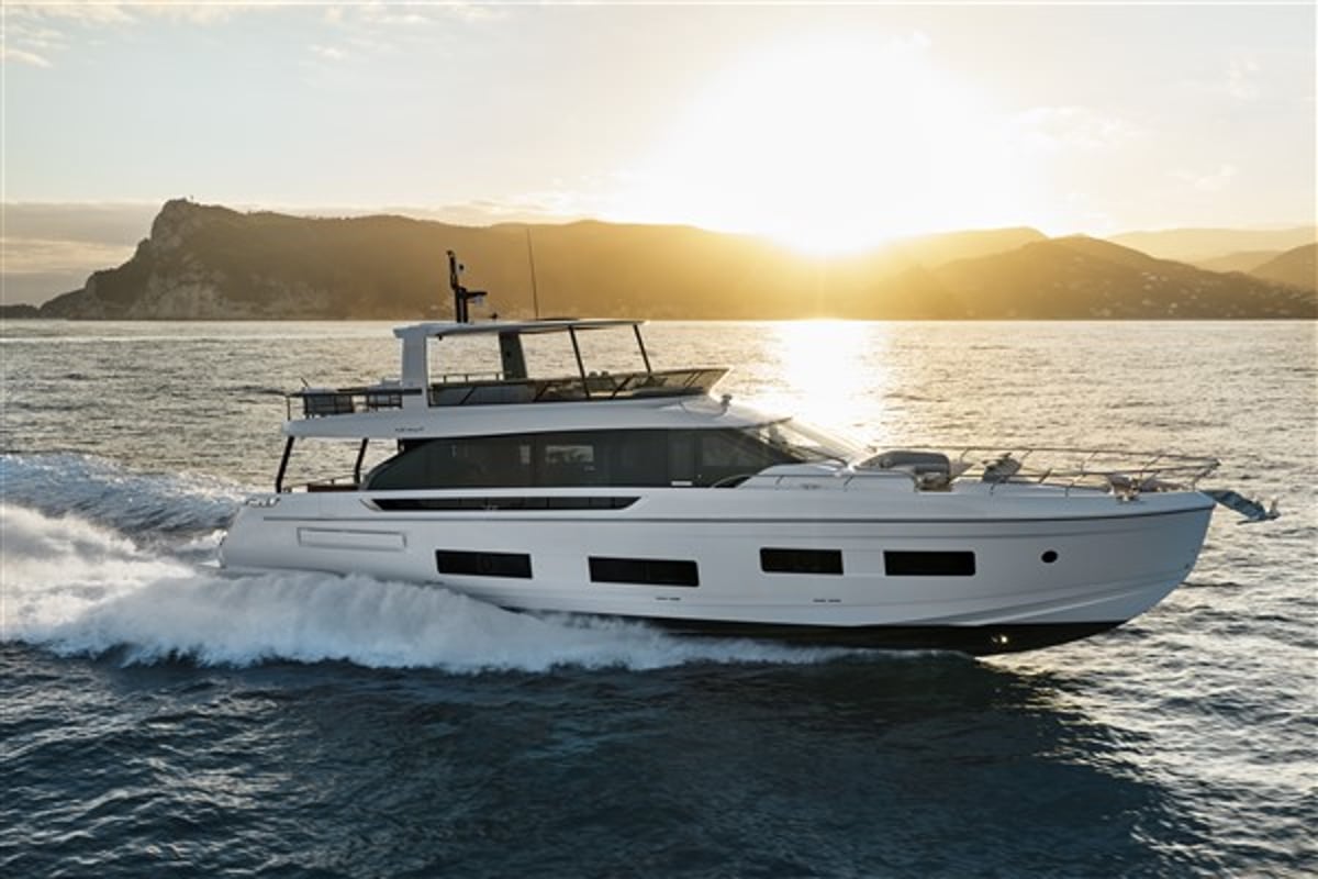 Azimut 82 Fly, Balance Šibenik