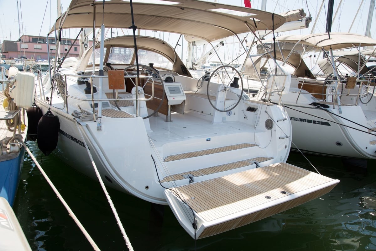 Bavaria Cruiser 51, Pevero