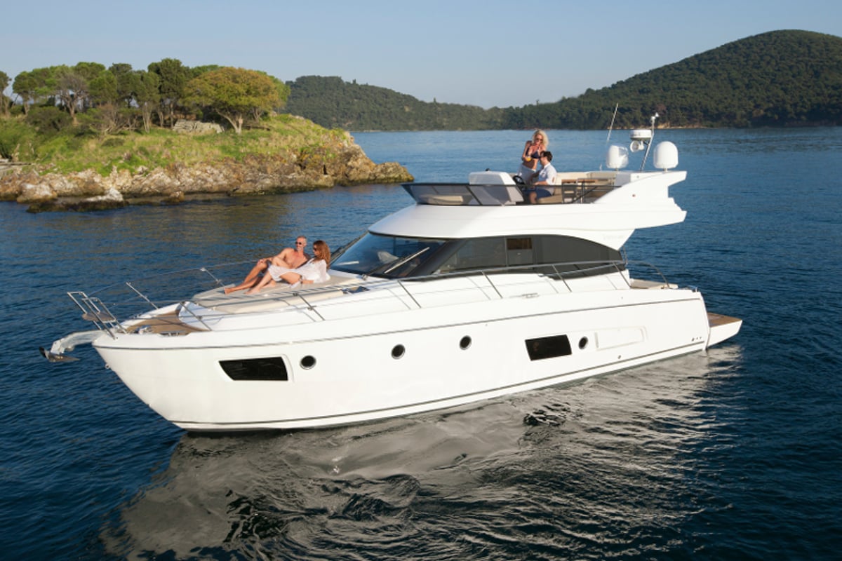Bavaria Virtess 420 Fly, CALENI