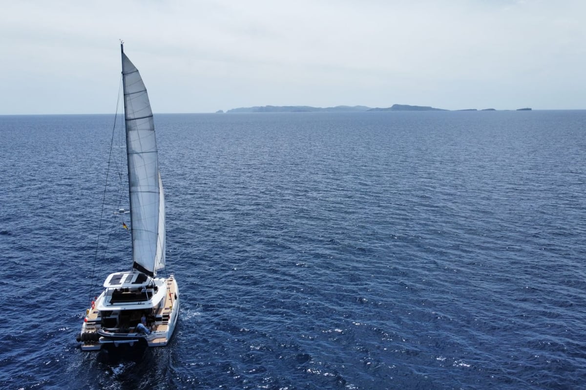 Lagoon 55, Emilia