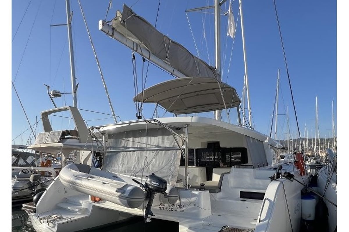 Lagoon 46, Dos Hermanos