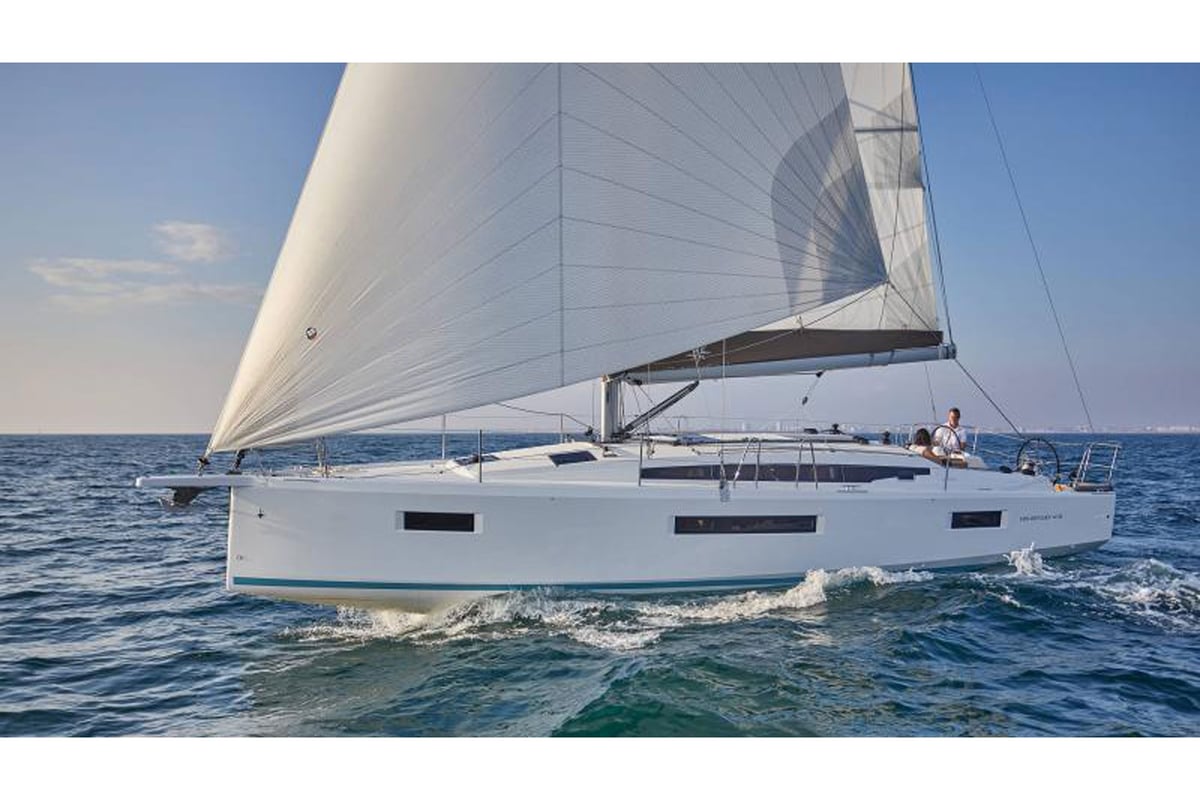 Sun Odyssey 410, Lara