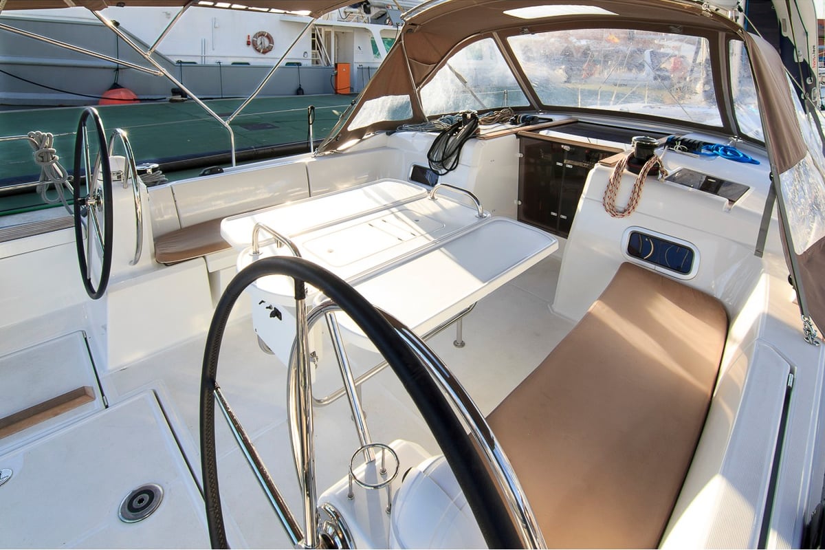 Sun Odyssey 519, Te Fiti