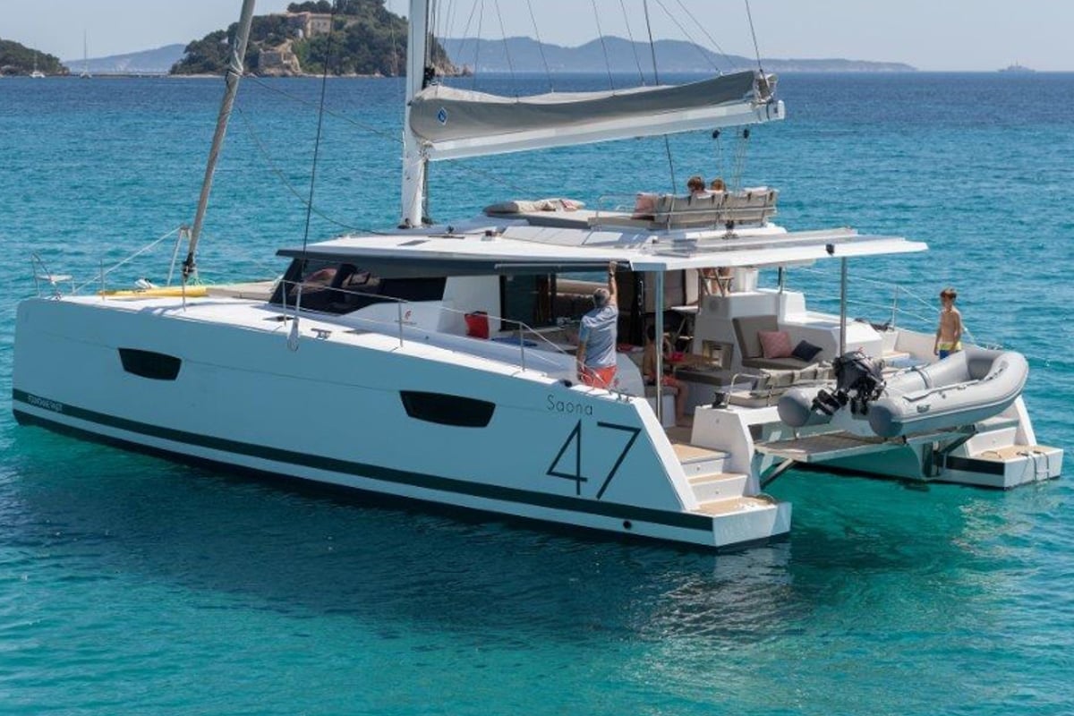 Saona 47, Red Rose - Skippered