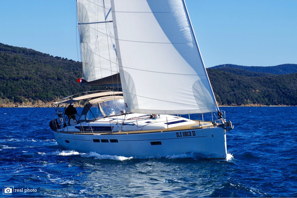 Sun Odyssey 519, Bianca - Water maker, Solar Panel